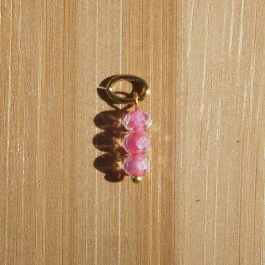 Breloque perles rose